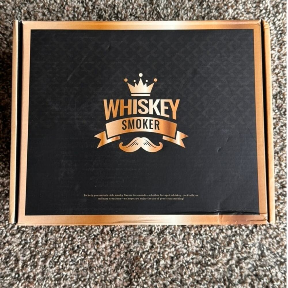 Whiskey Smoker Kit with Glasses Wood Chips & Torch Lid Cocktail Smoking Set